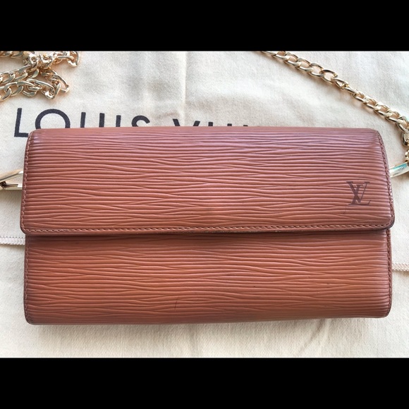 ✨Louis Vuitton Epi leather Preloved Wallet converted to a Wallet on a Chain - Picture 2 of 13